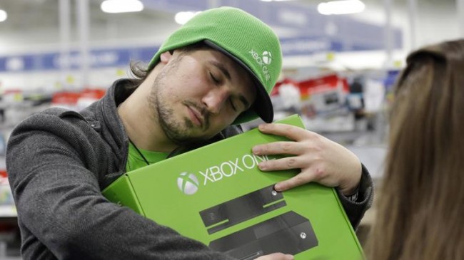 Фото - За 2013 год было продано 3 миллиона Xbox One