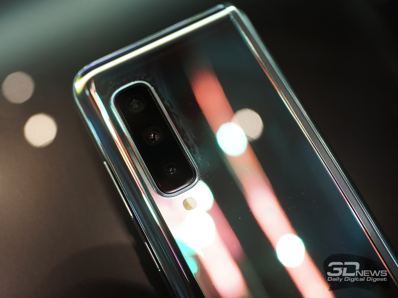 Samsung Galaxy Fold 5G на выставке IFA 2019