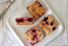 Фото - Простой вишневый пирог