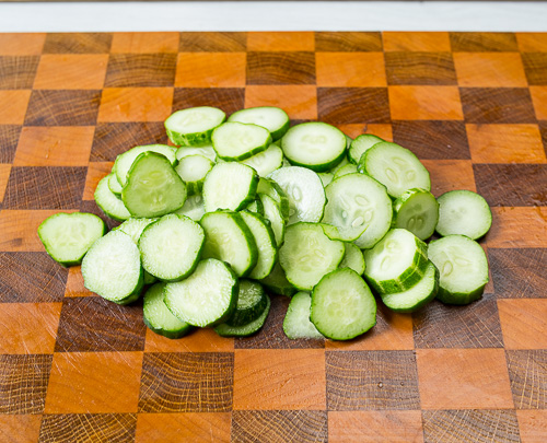 Салат с нутом и хрустящими овощами