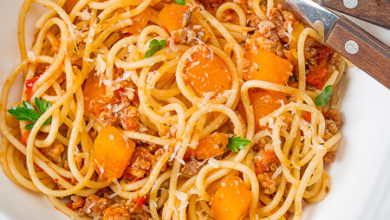 Фото - Спагетти с мясным соусом и тыквой