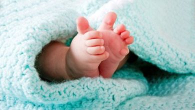 Фото - В Японии выписывают из больницы самого маленького в мире младенца
