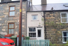 Фото - В Великобритании на продажу выставили дом шириной 2 метра