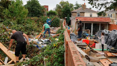 Фото - Британец закидал мусором дом своего соседа ради мести