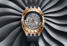 Фото - Часы SWATCH FLYMAGIC в ГУМе 25 мая