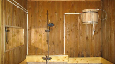 Фото - Чем покрыть вагонку в бане: средства для защиты полков и стен