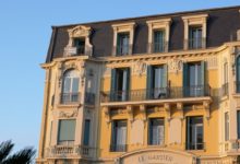 Фото - Элитная недвижимость во Франции идёт нарасхват: продажи выросли на 17% в 2019 году