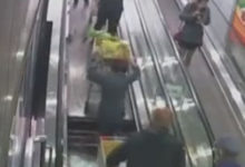 Фото - Эскалатор в супермаркете чуть не «проглотил» покупателя