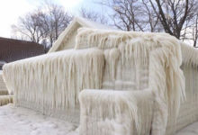Фото - Из-за капризов погоды дома превратились в ледяные иглу
