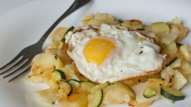 Фото - Яйца с жареным картофелем и цуккини