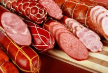 Фото - К каким опасным болезням приводит употребление мяса и колбас