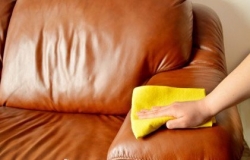 Фото - Как почистить кожаный диван