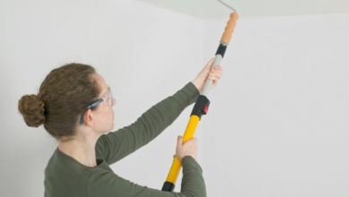 Фото - Как правильно провести покраску потолка: выбор краски и инструментов, тонкости процесса