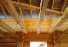 Фото - Как усилить деревянные балки перекрытия от прогиба и лаги пола в деревянном доме