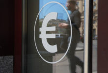 Фото - Курс евро на МосБирже поднялся выше 89 рублей впервые с 30 марта