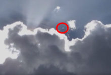 Фото - Летающая тарелка попыталась укрыться в облаках, но всё равно попалась на глаза очевидцу