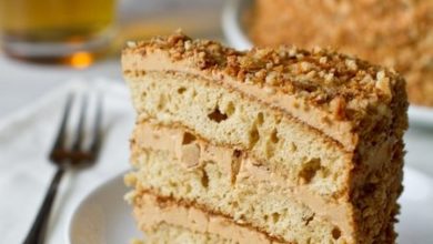 Фото - Медовый торт с грецкими орехами