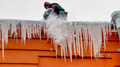 Фото - Московских коммунальщиков оштрафовали за снег
