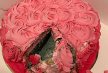 Фото - Начинкой ванильного торта оказалась отвратительная плесень