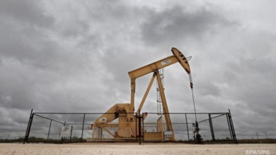 Фото - Нефть впервые за две недели упала ниже 44 долларов