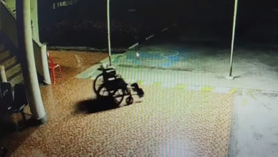 Фото - Невидимый призрак прокатился в инвалидной коляске