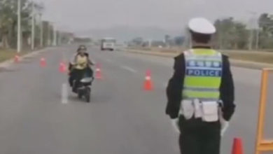 Фото - Пассажирка мотоцикла неправильно поняла полицейского
