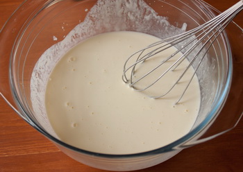 Пирог с сыром бри и ветчиной