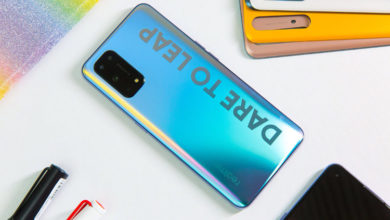 Фото - Realme показала внешний вид смартфонов X7 Series. Они переливаются разными цветами