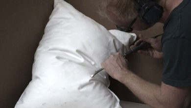 Фото - Скульптор создаёт самые неудобные в мире подушки