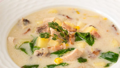 Фото - Сливочный суп с курицей, беконом и кукурузой