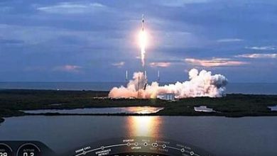 Фото - SpaceX запустила ракету Falcon 9 со спутником
