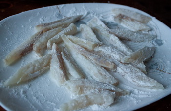 Стир-фрай из рыбы с зеленой фасолью