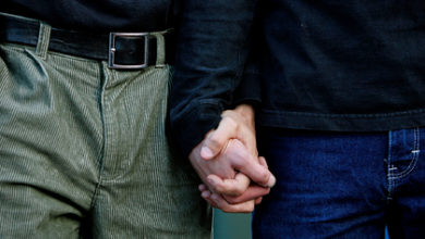 Фото - Женатый мужчина сходил на свидание с геем и решил оставить семью