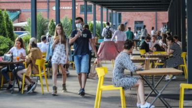 Фото - Число открытых в РФ кафе и ресторанов почти достигло уровня до пандемии