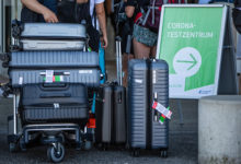 Фото - Грузчик раскрыл простой способ уберечь чемодан от порчи в аэропорту