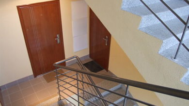 Фото - Неходячей россиянке выделили квартиру на пятом этаже в доме без лифта