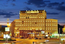 Фото - Продажу столичного отеля Днепр до сих пор не утвердили – соцсети