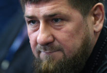 Фото - Сообщения о провокации против Кадырова назвали попыткой забыть о пытках бутылкой