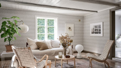 Фото - Возраст ей к лицу: очаровательная старинная дача со спальней на чердаке в Швеции