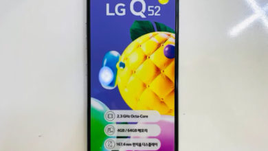 Фото - Доступный смартфон LG Q52 с квадрокамерой позирует на «живых» фото