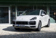 Фото - Гибридные Porsche Cayenne стали проходить больше на одной зарядке