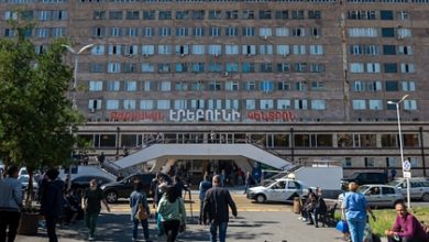 Фото - К раненному в Карабахе российскому журналисту пришли депутаты из Франции