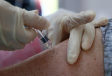 Фото - Проверена эффективность вакцин против нового штамма коронавируса