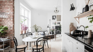 Фото - Светлая и стильная квартира-студия с кирпичной стеной в Гётеборге (37 кв. м)