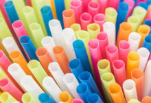 Фото - В Англии запретили пластиковые соломинки и ватные палочки