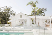 Фото - Белее белого: чудесный домик с бассейном на побережье в Австралии