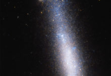 Фото - Фото дня: «Хаббл» увидел грандиозный звёздный водопад