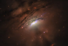 Фото - Фото дня: огромная тень от сверхмассивной чёрной дыры