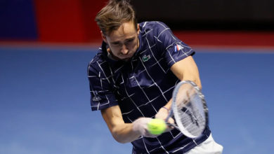 Фото - Медведев первым вышел в полуфинал «Мастерса» в Париже, обыграв Шварцмана