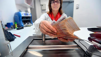 Фото - Половина россиян захотела забрать деньги из банка